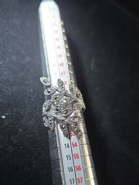 Leaf Motif Sterling Silver Marcasite Ring - Elegant Women's Jewelry